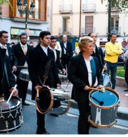 PROCESION EXTRAORDINARIA DE 25 ANIVERSARIO  FUNDACIONAL DE LA HERMANDAD  Y LA COFRADÍA DE NAZARENOS   (ZARAGOZA)