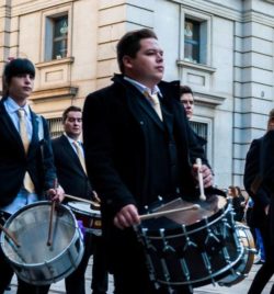 PROCESION EXTRAORDINARIA DE 25 ANIVERSARIO  FUNDACIONAL DE LA HERMANDAD  Y LA COFRADÍA DE NAZARENOS   (ZARAGOZA)