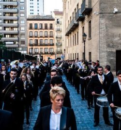 PROCESION EXTRAORDINARIA DE 25 ANIVERSARIO  FUNDACIONAL DE LA HERMANDAD  Y LA COFRADÍA DE NAZARENOS   (ZARAGOZA)