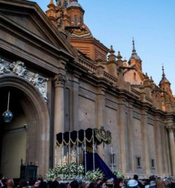 PROCESION EXTRAORDINARIA DE 25 ANIVERSARIO  FUNDACIONAL DE LA HERMANDAD  Y LA COFRADÍA DE NAZARENOS   (ZARAGOZA)