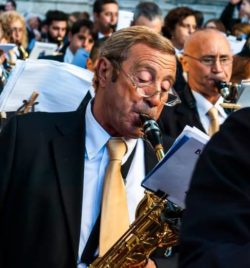 PROCESION EXTRAORDINARIA DE 25 ANIVERSARIO  FUNDACIONAL DE LA HERMANDAD  Y LA COFRADÍA DE NAZARENOS   (ZARAGOZA)