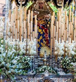 PROCESION EXTRAORDINARIA DE 25 ANIVERSARIO  FUNDACIONAL DE LA HERMANDAD  Y LA COFRADÍA DE NAZARENOS   (ZARAGOZA)