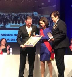 ENTREGA DE LA MEDALLA DE ORO DE LA VILLA DE EJEA