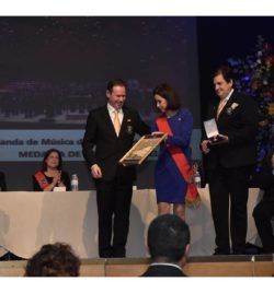 ENTREGA DE LA MEDALLA DE ORO DE LA VILLA DE EJEA