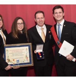 ENTREGA DE LA MEDALLA DE ORO DE LA VILLA DE EJEA