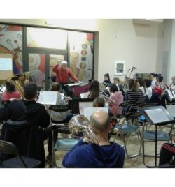 ENSAYO CON EL MAESTRO COMPOSITOR Y DIRECTOR ABEL MORENO