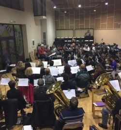 ENSAYO CON EL MAESTRO COMPOSITOR Y DIRECTOR ABEL MORENO