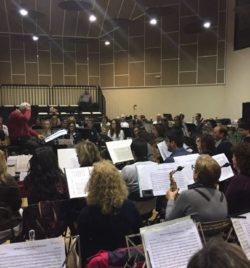 ENSAYO CON EL MAESTRO COMPOSITOR Y DIRECTOR ABEL MORENO