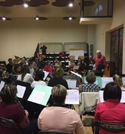 ENSAYO CON EL MAESTRO COMPOSITOR Y DIRECTOR ABEL MORENO