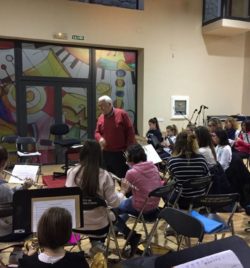 ENSAYO CON EL MAESTRO COMPOSITOR Y DIRECTOR ABEL MORENO