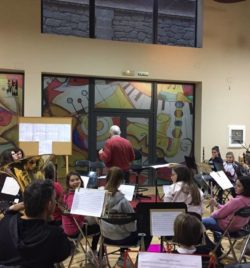 ENSAYO CON EL MAESTRO COMPOSITOR Y DIRECTOR ABEL MORENO