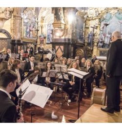 ENSAYO CON EL MAESTRO COMPOSITOR Y DIRECTOR ABEL MORENO