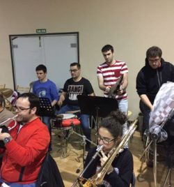 ENSAYO CON EL MAESTRO COMPOSITOR Y DIRECTOR MIGUE ANGEL FONT
