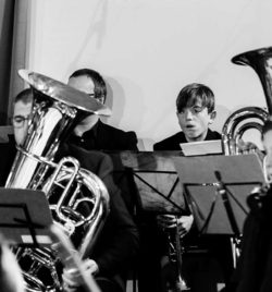 banda municipal de Ejea, musicos, concierto navidad 2020, Ejea de los Caballeros, homenaje a Nino Bravo